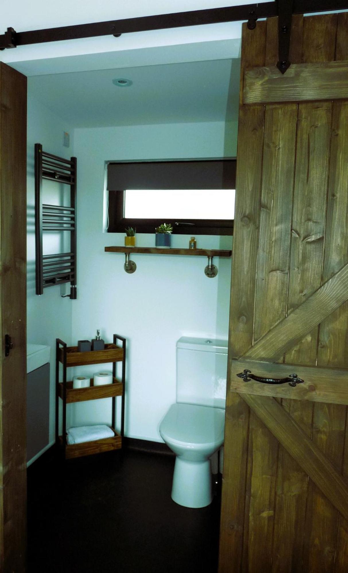 An Garrai Mor Hotel Omagh Bagian luar foto
